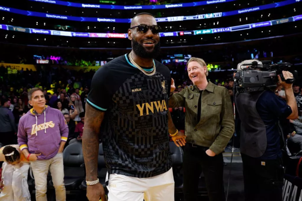 天牛配资 利物浦夺冠派对詹姆斯录制视频表达祝贺：特别致敬萨拉赫+范戴克